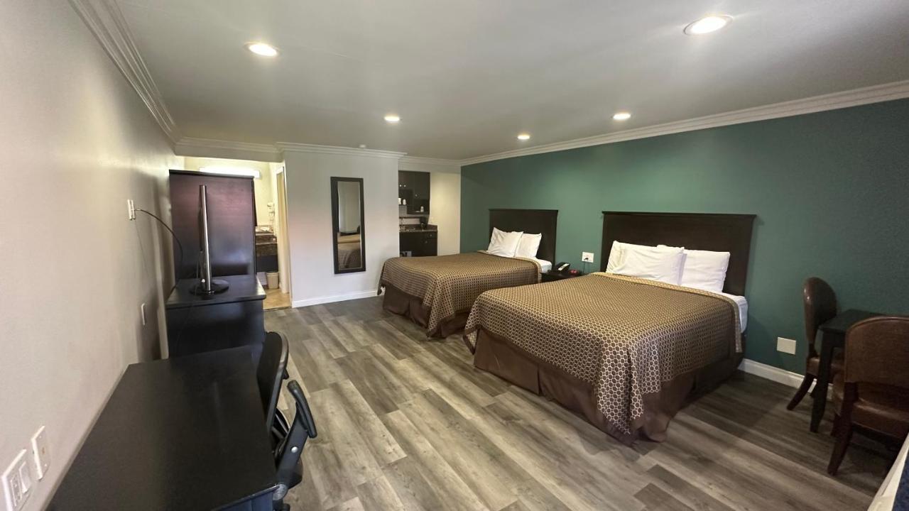 Garden And 3* Glendora